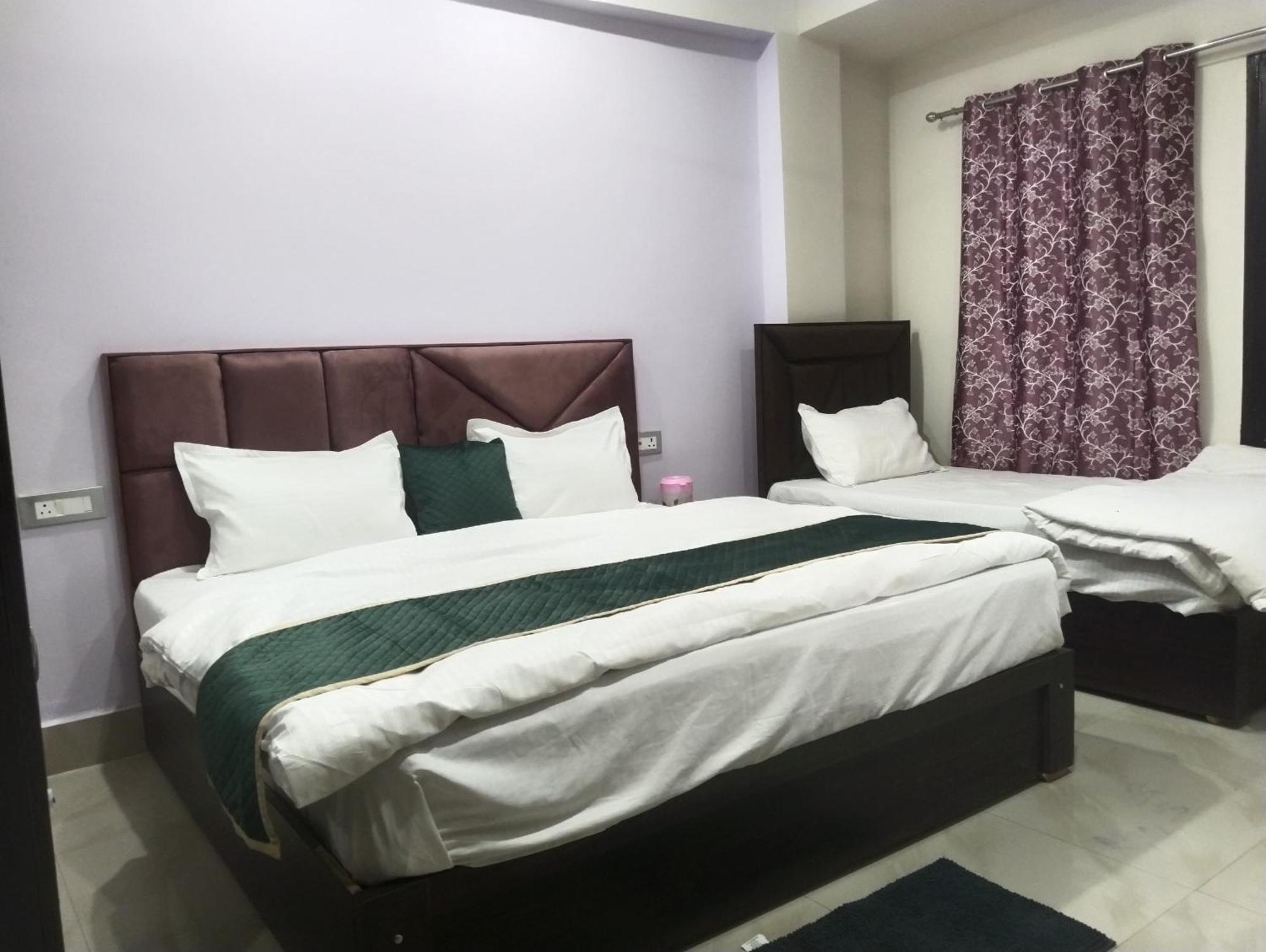 Hotel Dixit Residency Vrindāvan Exteriér fotografie