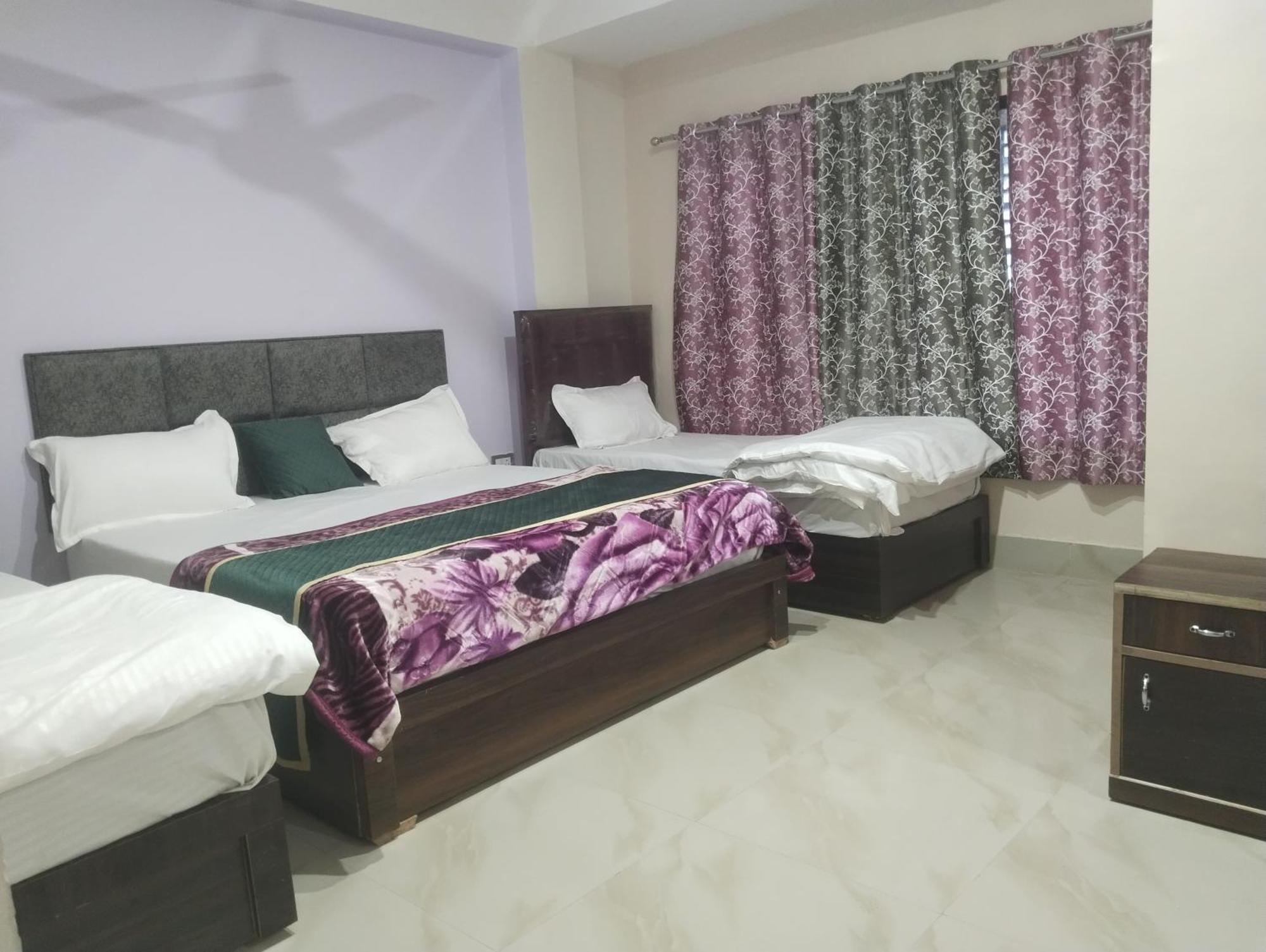 Hotel Dixit Residency Vrindāvan Exteriér fotografie