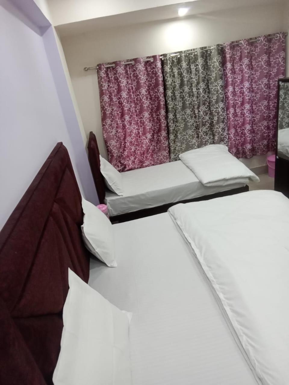 Hotel Dixit Residency Vrindāvan Exteriér fotografie
