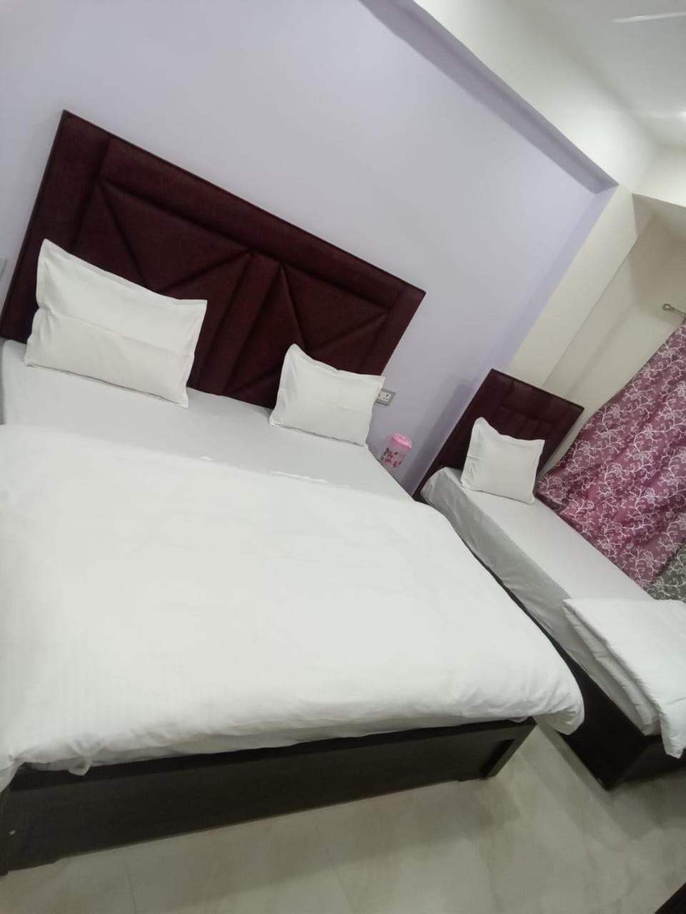 Hotel Dixit Residency Vrindāvan Exteriér fotografie
